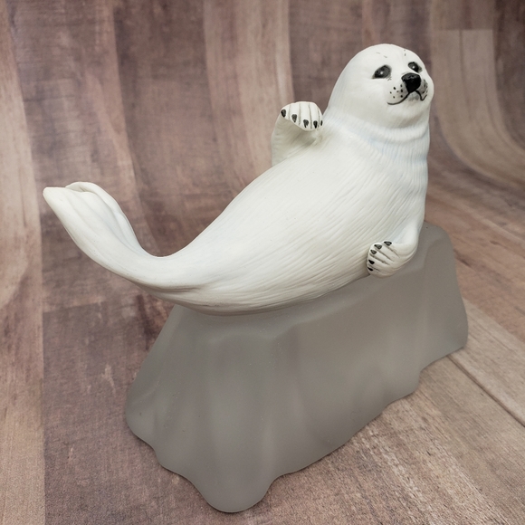 Vintage The Franklin Mint Snow Pup on Ice White Seal 1987 Humane Society - Picture 3 of 14